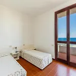 Appartement With Sea View And Great Roof Terrace